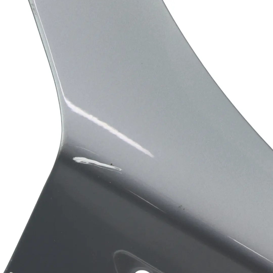 BMW E81 E87 Błotnik Prawy Przedni Quarzblau Niebieski Metalik - A18 - SKU 7133228-QB - Numer Części 7133228
