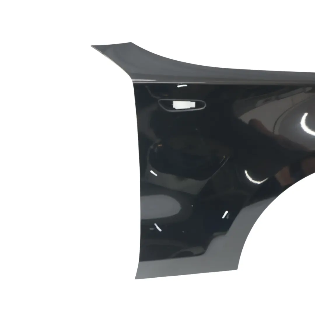 Seitenwand Vorne Rechts Kotflügel Schwarz 2 - 668 für BMW E81 E82 E87 E88 LCI mit Teilenummer 7133228 BMW E81 E82 E87 E88 LCI Seitenwand Vorne Rechts Kotflügel Schwarz 2 - 668 - SKU 7133228-SCH - Teilenummer 7133228