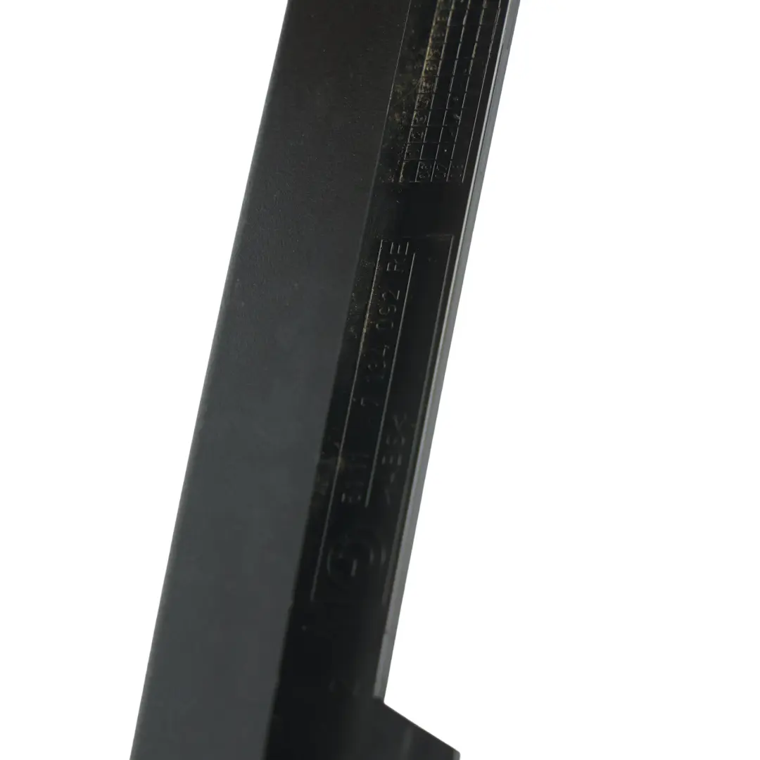 Front Bumper Grille Trim Finisher Rod Cover Strip Right O/S to BMW E90 E91 with Part number 7134092 BMW E90 E91 Front Bumper Grille Trim Finisher Rod Cover Strip Right O/S - SKU 7134092 - Part number 7134092
