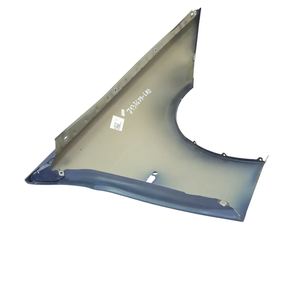 Pannello laterale parafango anteriore sinistro Le Mans Blau Blue - 381 per BMW E90 con numero di parte 7135679 BMW E90 Pannello laterale parafango anteriore sinistro Le Mans Blau Blue - 381 - SKU 7135679-LMB - Numero di parte 7135679