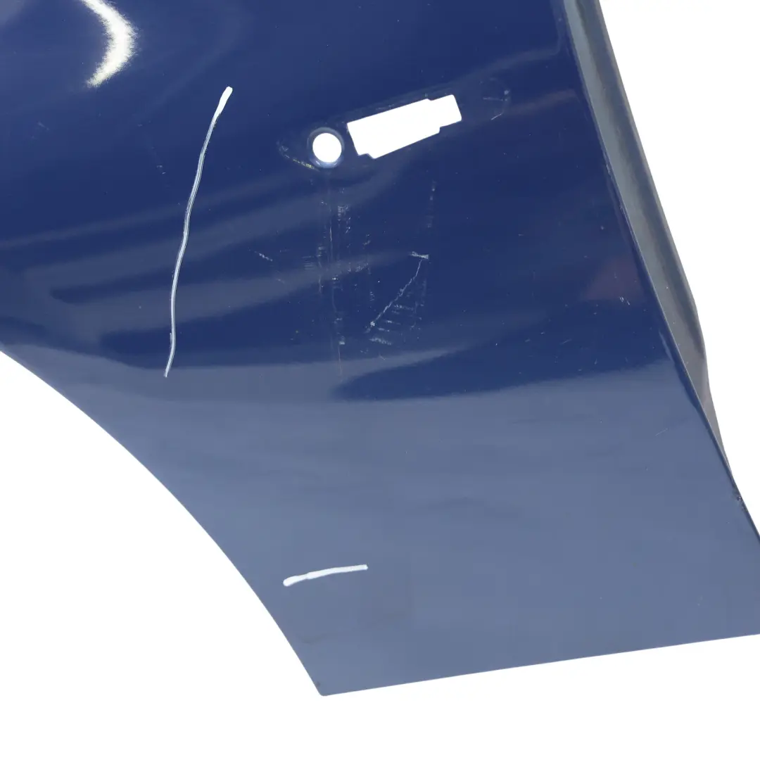Pannello laterale parafango anteriore sinistro Le Mans Blau Blue - 381 per BMW E90 con numero di parte 7135679 BMW E90 Pannello laterale parafango anteriore sinistro Le Mans Blau Blue - 381 - SKU 7135679-LMB - Numero di parte 7135679