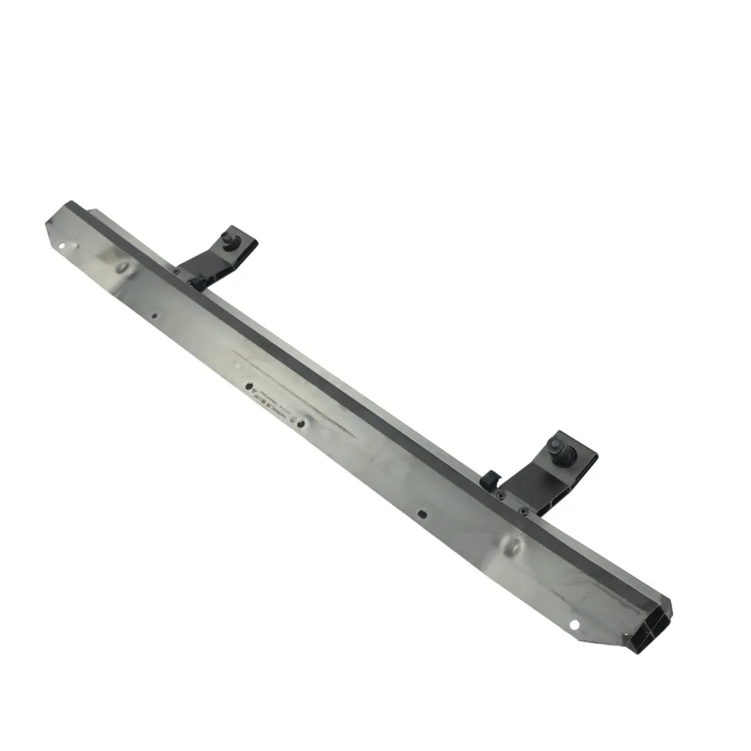 Copertura Superiore Pannello Cofano Anteriore per BMW Serie 5 E60 E61 con numero di parte 7147088 BMW Serie 5 E60 E61 Copertura Superiore Pannello Cofano Anteriore - SKU 7147088 - Numero di parte 7147088