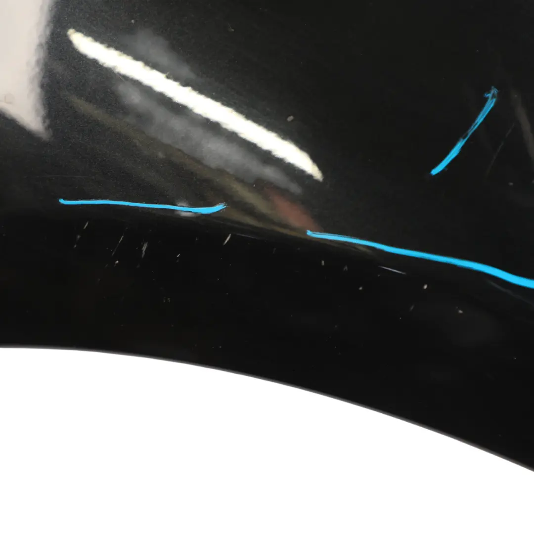 Pareti Anteriore Destro Parafango Black Sapphire - 475 per BMW F20 F21 F22 con numero di parte 7284646 BMW F20 F21 F22 Pareti Anteriore Destro Parafango Black Sapphire - 475 - SKU 7284646-BS - Numero di parte 7284646