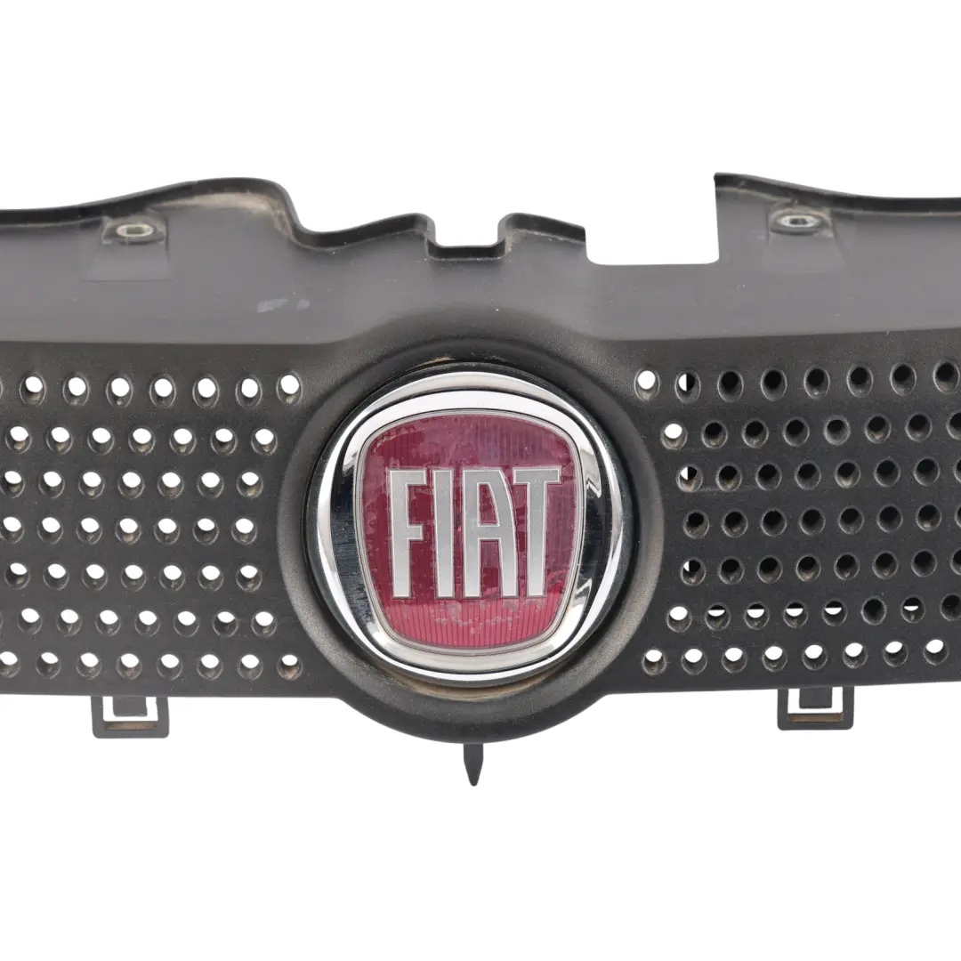 Mk2 Front Bumper Upper Radiator Grille Emblem Logo Badge to Fiat Panda with Part number 735314236 Fiat Panda Mk2 Front Bumper Upper Radiator Grille Emblem Logo Badge - SKU 735314236 - Part number 735314236