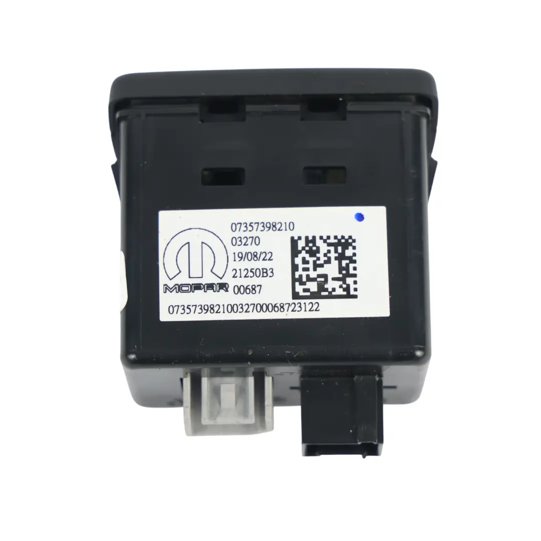 Fiat Ducato Console USB Port Connector Electronic Module 0 - SKU 7357398210 - Part number 7357398210