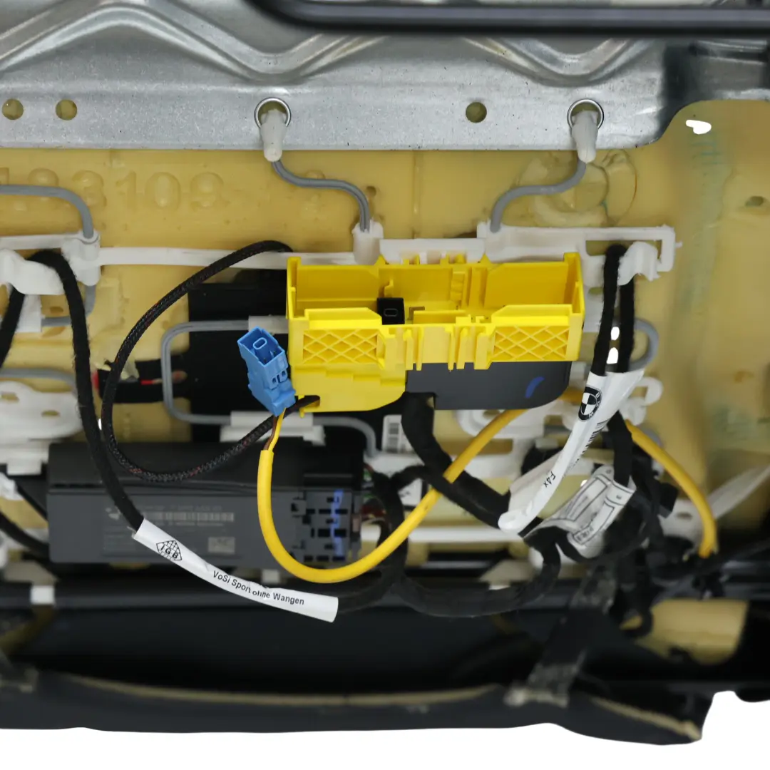 Fotel Lewy Przód Sport Podgrzewany Skóra Czarny do BMW F45 F48 o numerze 7374869 BMW F45 F48 Fotel Lewy Przód Sport Podgrzewany Skóra Czarny - SKU 7374869-3 - Numer Części 7374869