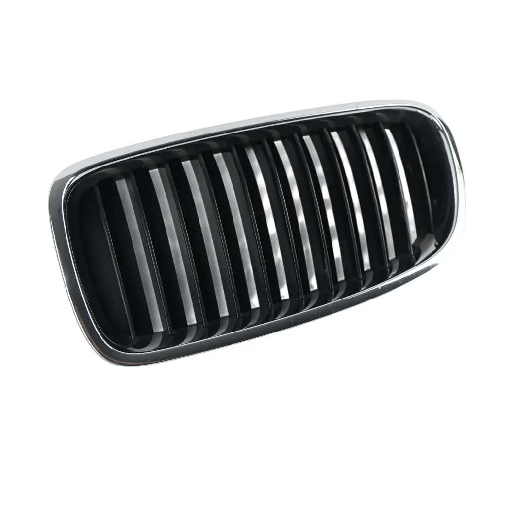 BMW F30 LCI F31 LCI Atrapa Nerka Przednia Lewa - SKU 7405835 - Numer Części 7405835