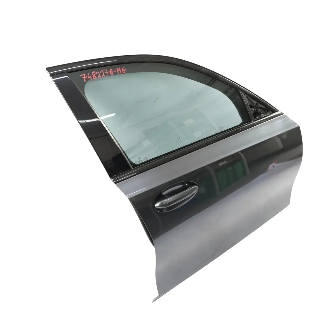 Drzwi Przednie Prawe Mineral Grau Metallic B39 do BMW G20 G21 o numerze 7482276 BMW G20 G21 Drzwi Przednie Prawe Mineral Grau Metallic B39 - SKU 7482276-MG - Numer Części 7482276