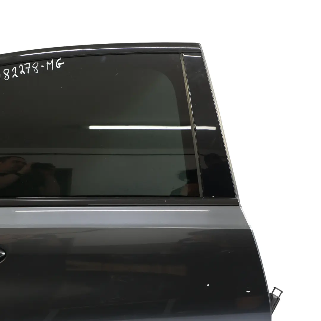 Door Rear Right Door O/S Mineral Grau Metallic - B39 to BMW G20 G21 with Part number 7482278 BMW G20 G21 Door Rear Right Door O/S Mineral Grau Metallic - B39 - SKU 7482278-MG - Part number 7482278