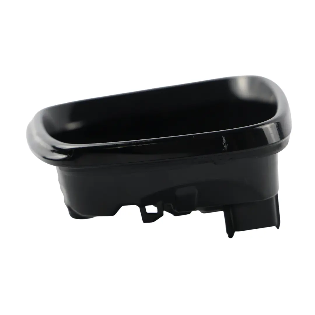 Pierścień Mocujący Lusterko Prawy Shadow Line do BMW G20 o numerze 7498196 BMW G20 Pierścień Mocujący Lusterko Prawy Shadow Line - SKU 7498196 - Numer Części 7498196