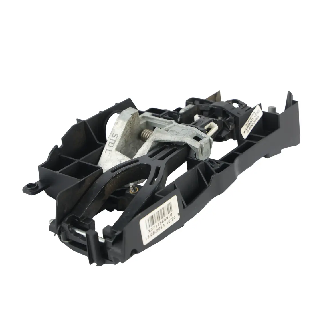 Uchwyt Klamki Drzwi Przednich Zewnętrzny Lewy do BMW F10 F11 o numerze 7564910 BMW F10 F11 Uchwyt Klamki Drzwi Przednich Zewnętrzny Lewy - SKU 7564910 - Numer Części 7564910