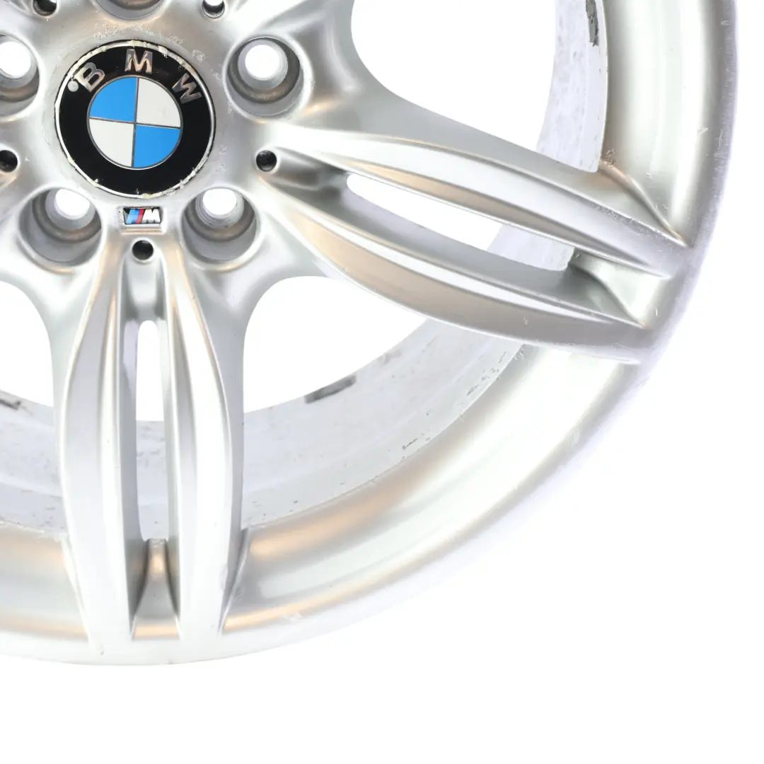 Jante roue avant alliage 19" ET:33 8,5J M Double Spoke 351 pour BMW F10 F11 F12 F13 à propos du numéro de pièce 7842652 BMW F10 F11 F12 F13 Jante roue avant alliage 19" ET:33 8,5J M Double Spoke 351 - SKU 7842652-2 - Numéro de pièce 7842652