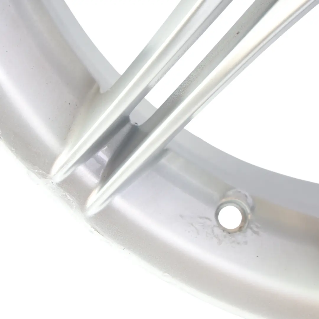 Srebrna Felga Aluminiowa 19" M Styling 225 ET:30 8J do BMW X1 E84 o numerze 7847083 BMW X1 E84 Srebrna Felga Aluminiowa 19" M Styling 225 ET:30 8J - SKU 7847083-2 - Numer Części 7847083