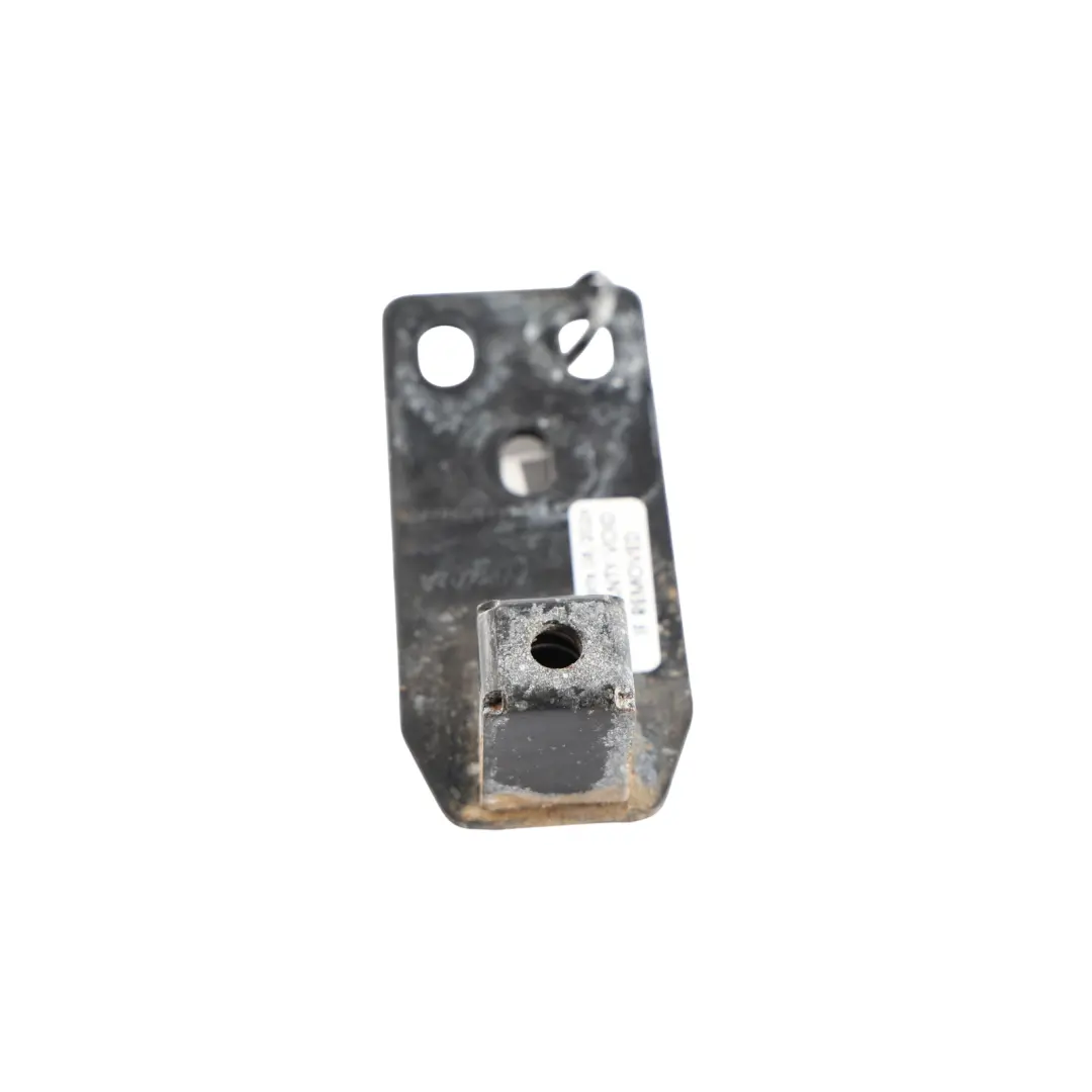 Guide Anneau Porte Arrière Gauche Droite pour Volkswagen Crafter TR à propos du numéro de pièce 7C0827558 Volkswagen Crafter TR Guide Anneau Porte Arrière Gauche Droite - SKU 7C0827558 - Numéro de pièce 7C0827558