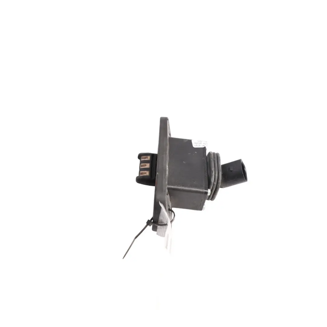 Sliding Door Contact Plate Switch to VW Volkswagen Crafter TR with Part number 7C0907437 VW Volkswagen Crafter TR Sliding Door Contact Plate Switch - SKU 7C0907437 - Part number 7C0907437