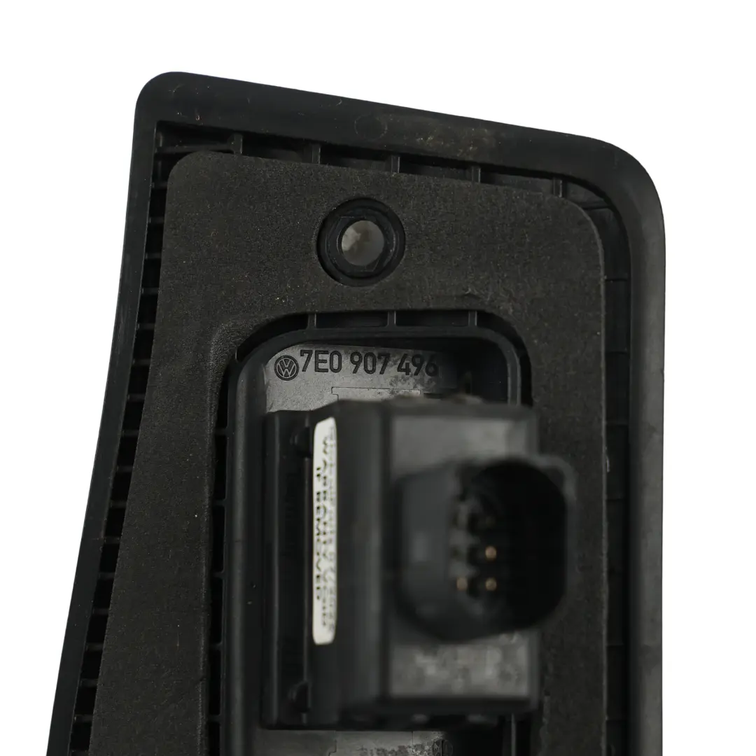 Volkswagen Transporter T5 Sliding Door Lock Connector Plate Right O/S - SKU 7E0907496 - Part number 7E0907496