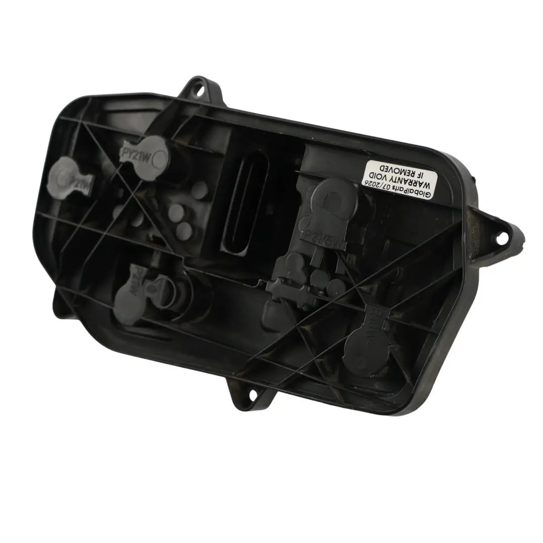 Oprawa Żarówek Lampy Tylnej Prawa do Volkswagen T5 Transporter o numerze 7E5945258 Volkswagen T5 Transporter Oprawa Żarówek Lampy Tylnej Prawa - SKU 7E5945258 - Numer Części 7E5945258