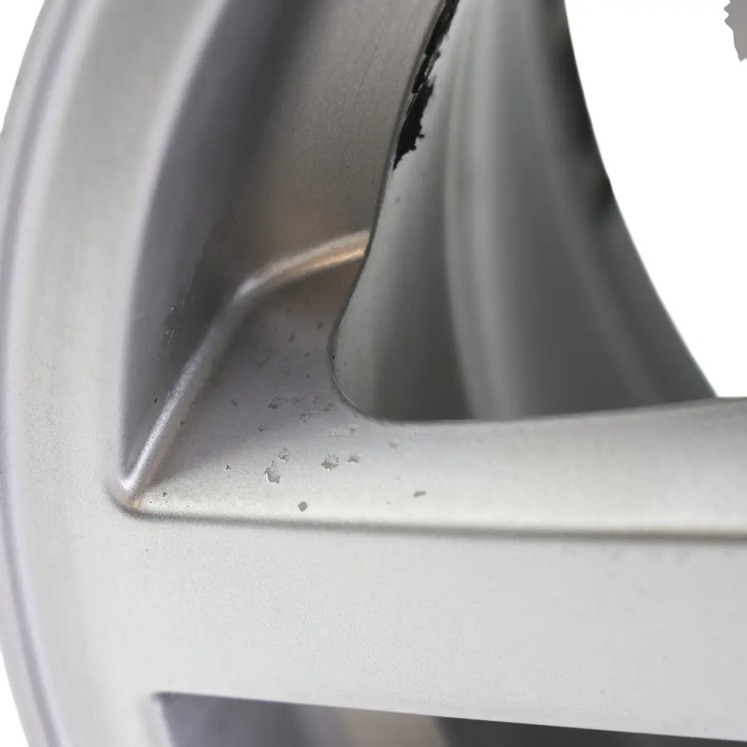 Jante Alliage Argent 18" 8J ET:53 pour Land Rover Discovery 3 L319 à propos du numéro de pièce 7H22-AA Land Rover Discovery 3 L319 Jante Alliage Argent 18" 8J ET:53 - SKU 7H22-AA-5 - Numéro de pièce 7H22-AA