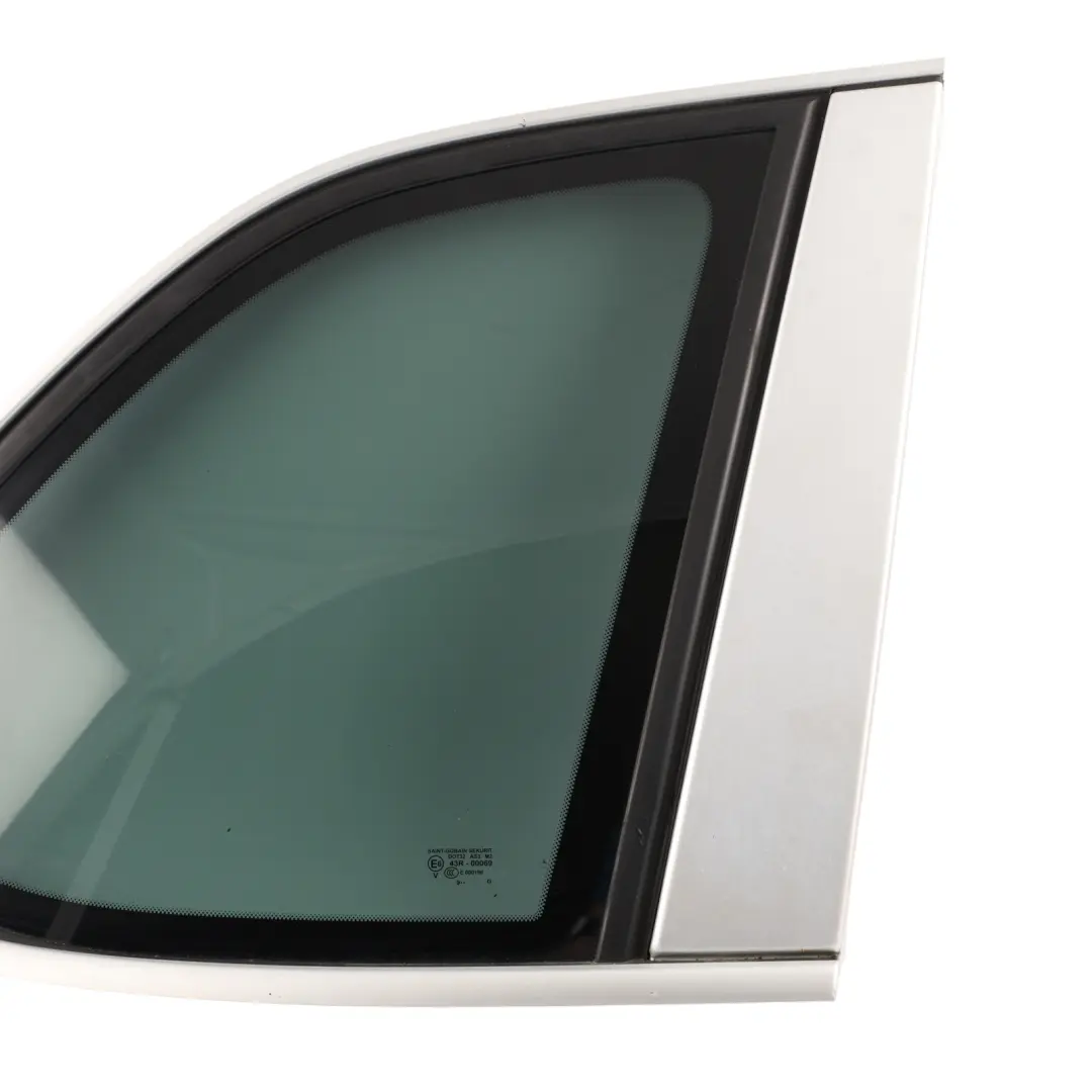 Quarter Window Rear Right O/S to Porsche Cayenne 9PA 955 with Part number 7L5845298 Porsche Cayenne 9PA 955 Quarter Window Rear Right O/S - SKU 7L5845298 - Part number 7L5845298