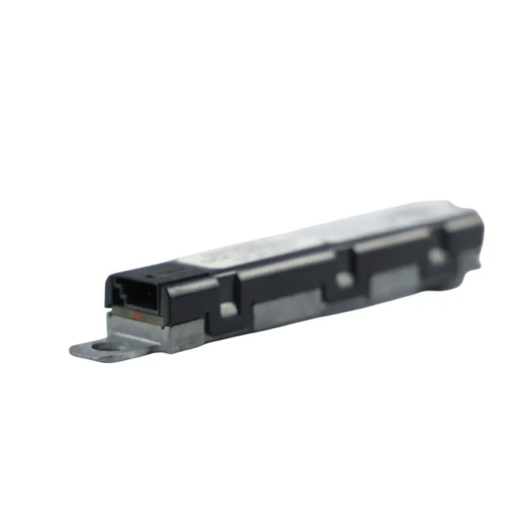 Volkswagen Sharan 7N Amplificateur Antenne AM/FM Gauche - SKU 7N0035552L - Numéro de pièce 7N0035552L