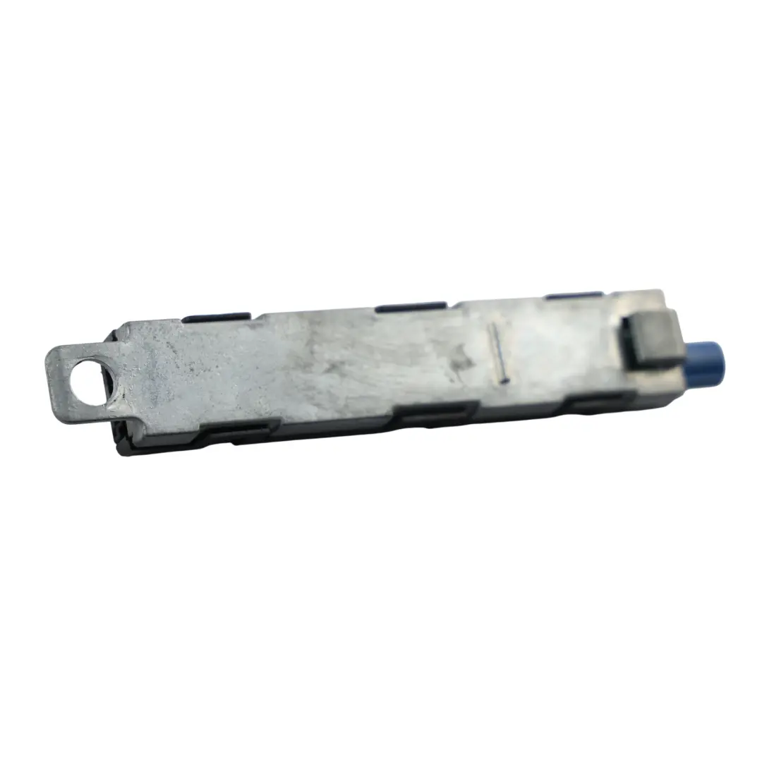 7N Aerial Amplifier Right O/S to Volkswagen Sharan with Part number 7N0035552M Volkswagen Sharan 7N Aerial Amplifier Right O/S - SKU 7N0035552M - Part number 7N0035552M