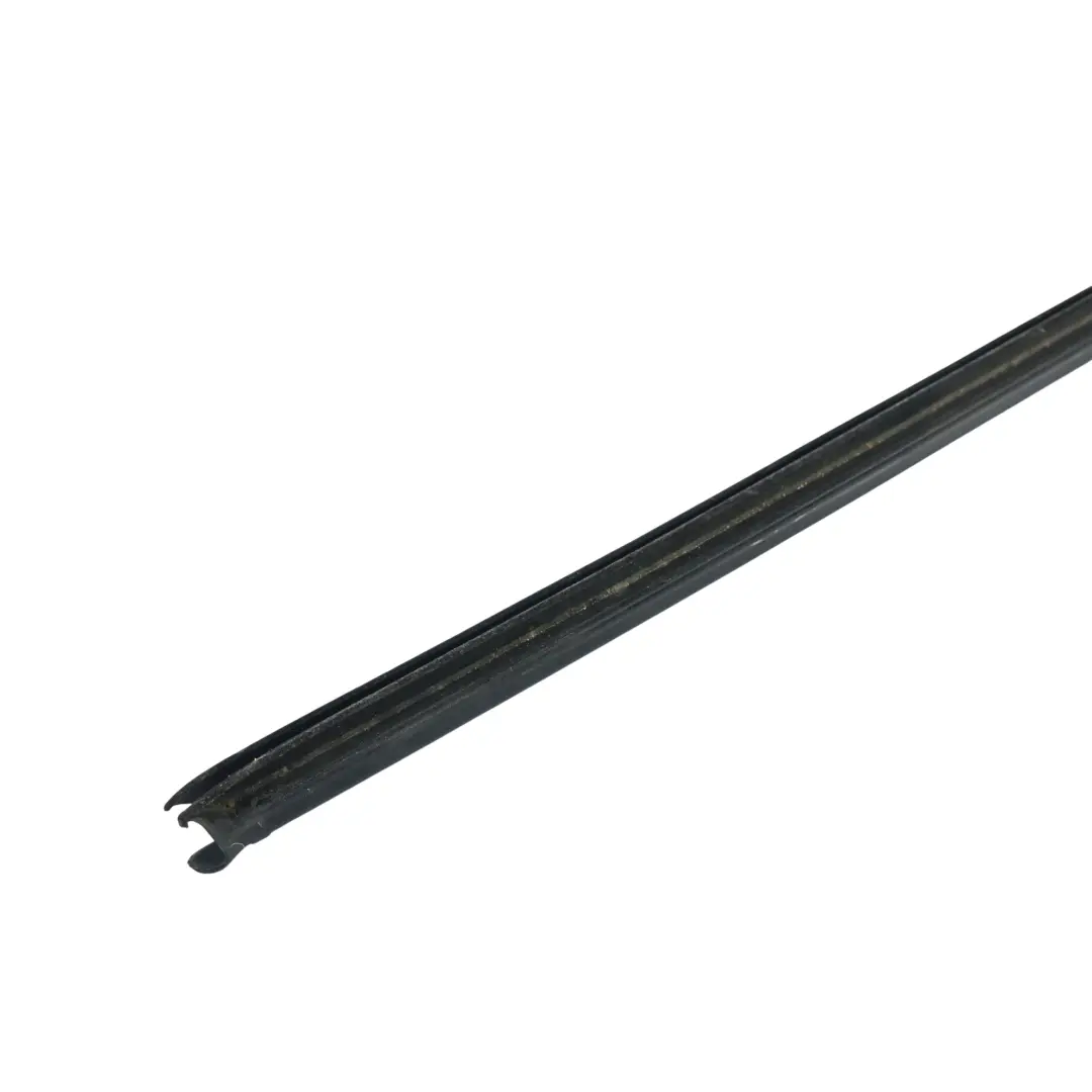 7N Guarnizione Porta Posteriore Destra Interna per Volkswagen Sharan con numero di parte 7N0843696A Volkswagen Sharan 7N Guarnizione Porta Posteriore Destra Interna - SKU 7N0843696A-1 - Numero di parte 7N0843696A