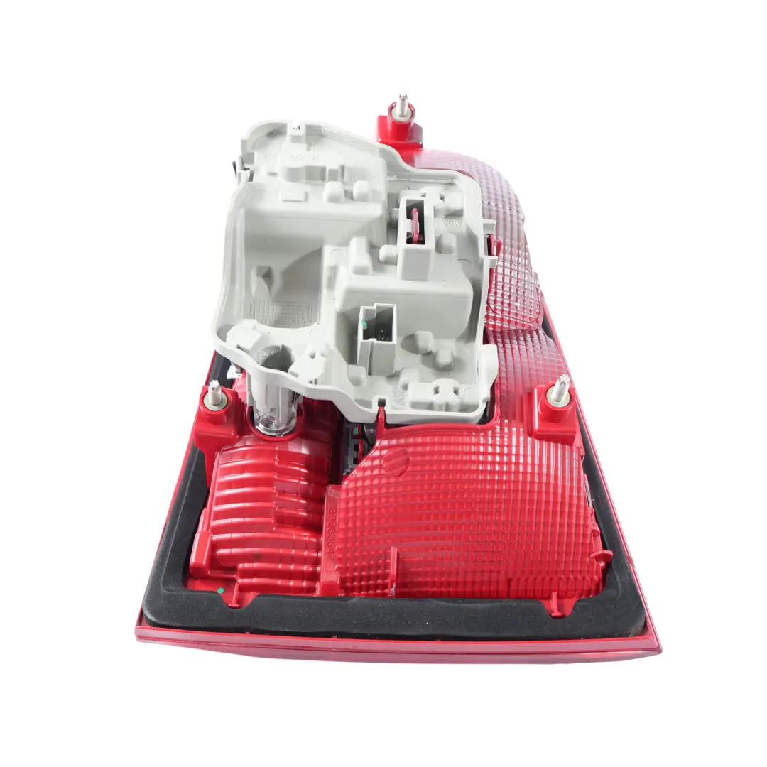 7N Luce Fanale Posteriore Interno Sinistro per Volkswagen Sharan con numero di parte 7N0945093G Volkswagen Sharan 7N Luce Fanale Posteriore Interno Sinistro - SKU 7N0945093G-1 - Numero di parte 7N0945093G