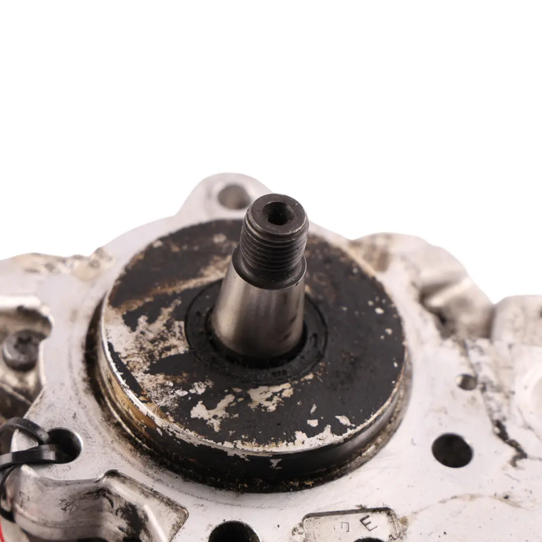 High Pressure Pump Fuel Injection 7795713 to BMW E63 E71 E87 E90 E91 E92 Diesel with Part number 8511824 BMW E63 E71 E87 E90 E91 E92 Diesel High Pressure Pump Fuel Injection 7795713 - SKU 8511824-1 - Part number 8511824