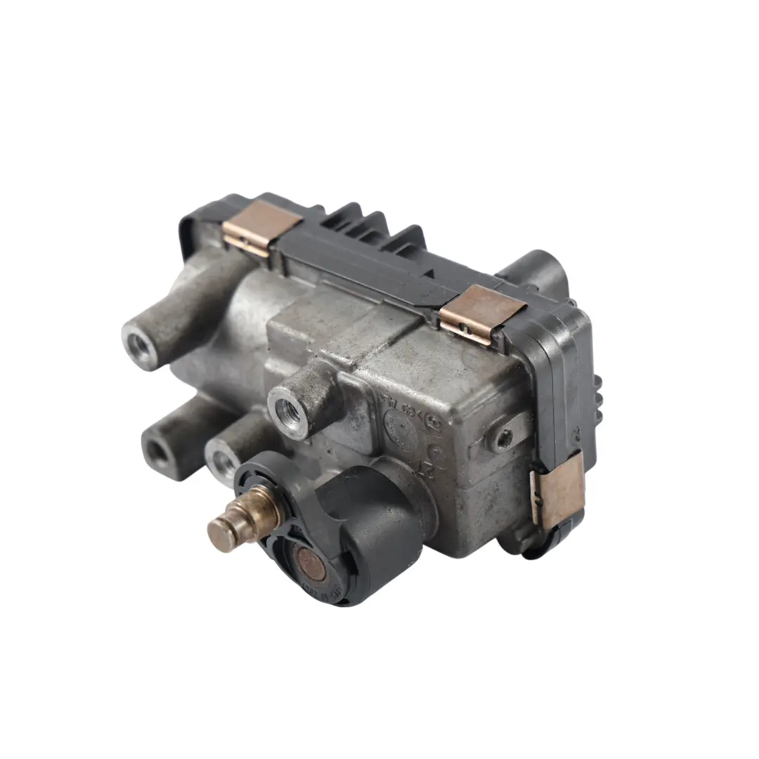 Siłownik Turbosprężarki Hella B47 Diesel do BMW F45 F46 X1 F48 o numerze 8513636 BMW F45 F46 X1 F48 Siłownik Turbosprężarki Hella B47 Diesel - SKU 8513636-1 - Numer Części 8513636