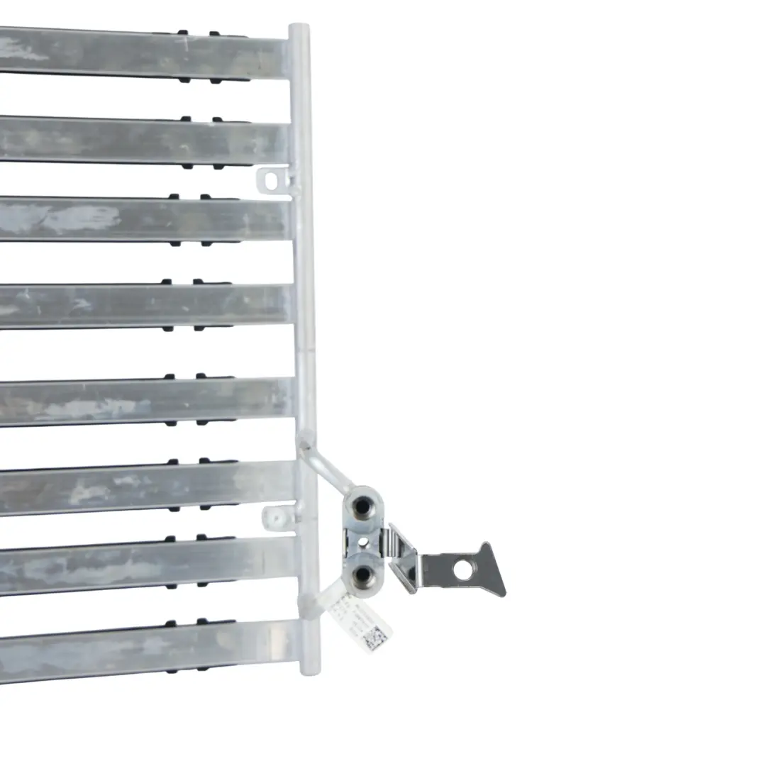 Radiador Batería Inferior Derecho para BMW G20 G21 G30 G31 Hybrid con número de pieza 8632536 BMW G20 G21 G30 G31 Hybrid Radiador Batería Inferior Derecho - SKU 8632536 - Número de pieza 8632536