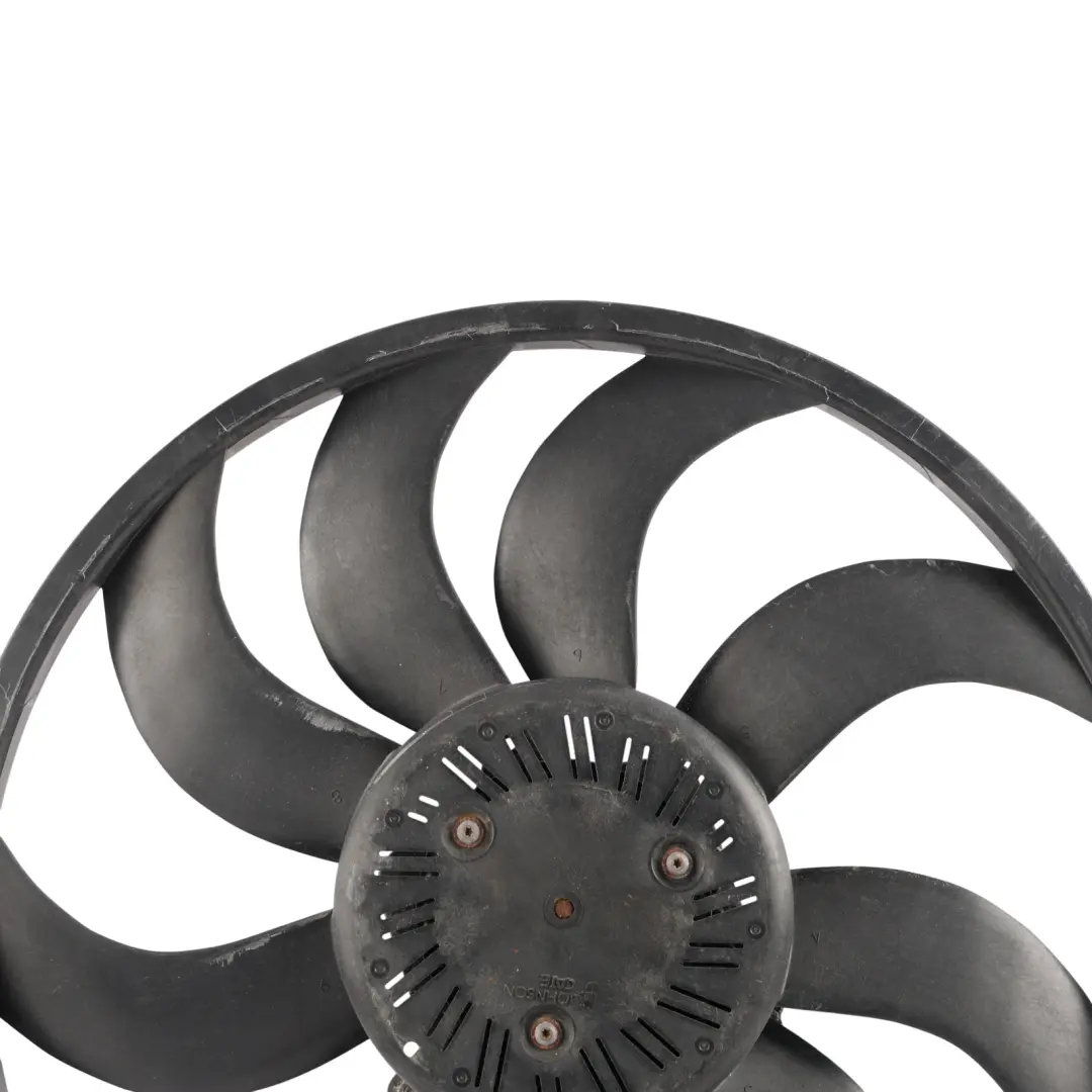 Radiator BMW F30 F31 F32 N57N Engine Cooling Radiator Fan to with Part number 8641965 Radiator BMW F30 F31 F32 N57N Engine Cooling Radiator Fan - SKU 8641965-2 - Part number 8641965