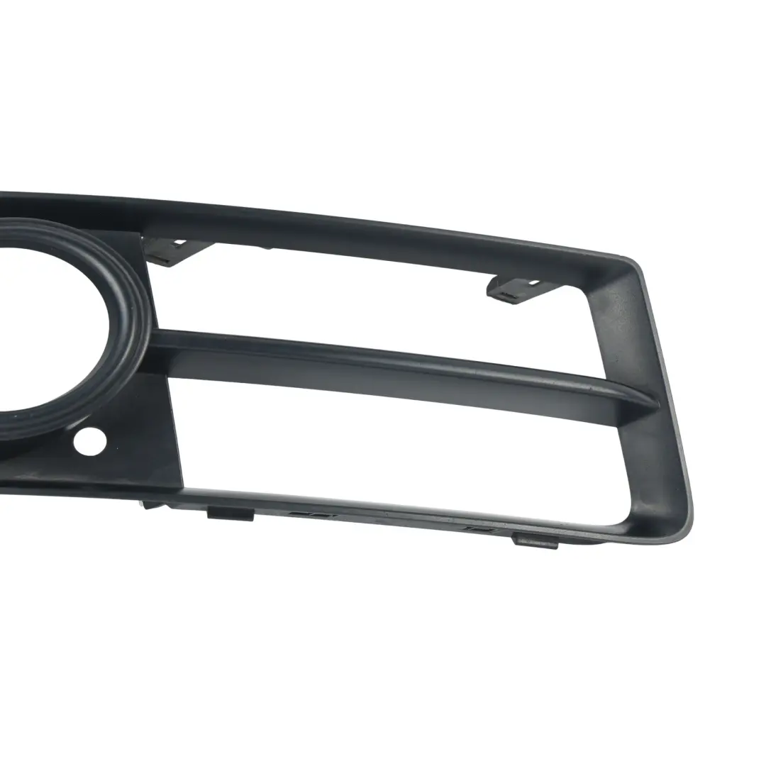 Front Bumper Fog Light Grid Grille Cover Panel Right O/S to Audi A4 B7 with Part number 8E0807682F Audi A4 B7 Front Bumper Fog Light Grid Grille Cover Panel Right O/S - SKU 8E0807682F - Part number 8E0807682F