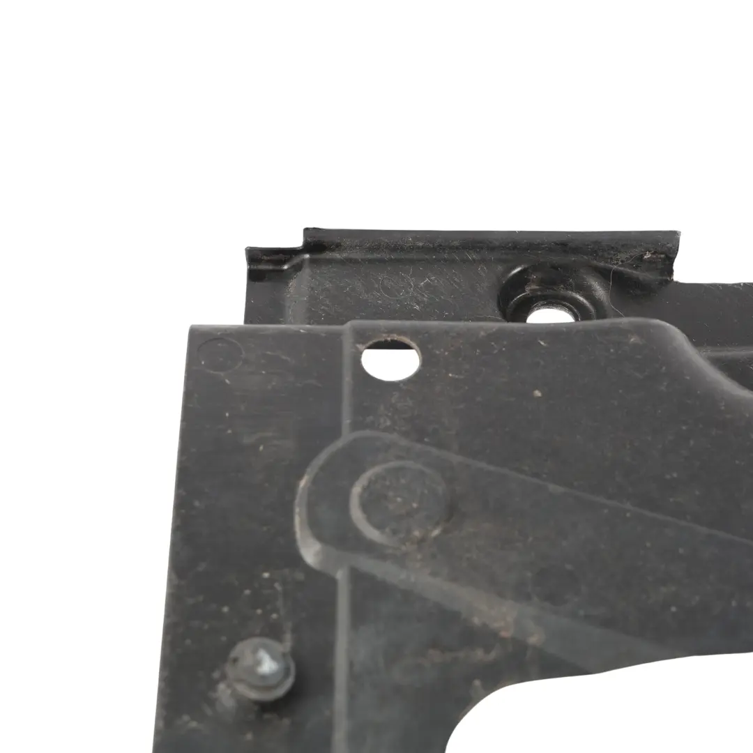 Audi A4 B7 Cache Protection Sous-Moteur Panneau Arrière Gauche - SKU 8E0825215AN - Numéro de pièce 8E0825215AN