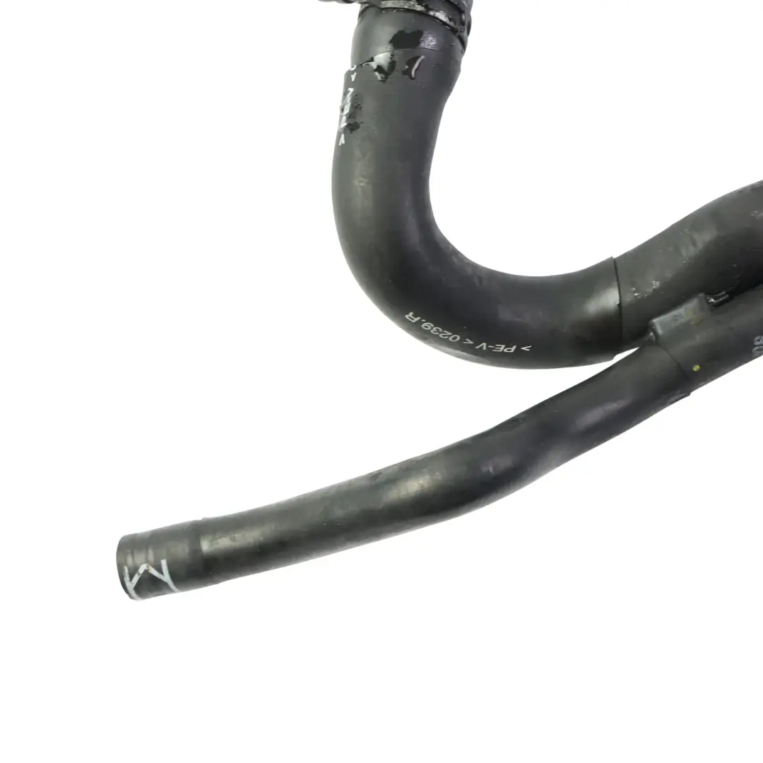 Audi A4 B8 TT 8J Manguera Tubo Refrigerante Radiador - SKU 8J0121051L - Número de pieza 8J0121051L