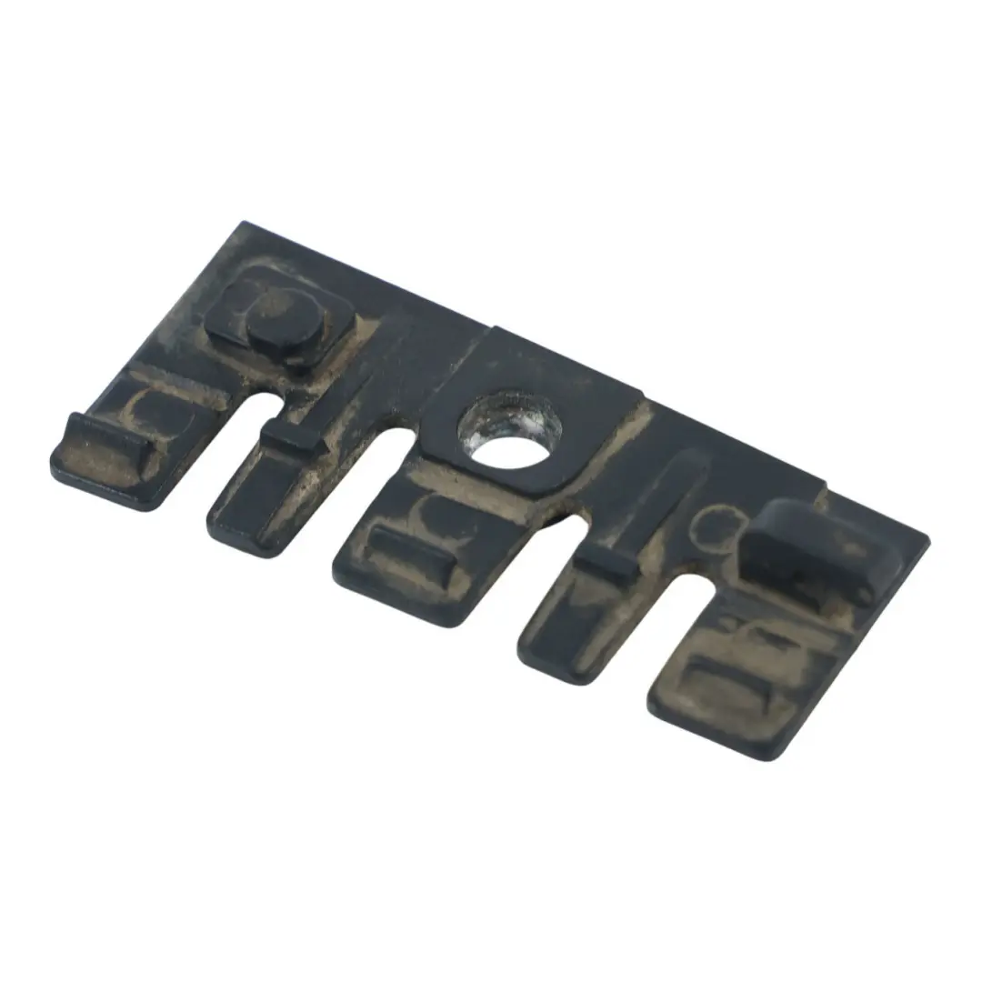 Audi TT 8J Placa Retención Insignia Parrilla Radiador - SKU 8J0853922A - Número de pieza 8J0853922A