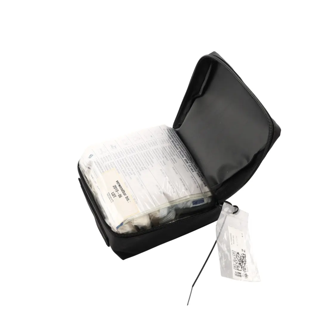 Audi Universal First Aid Emergency Medical Kit Nero Pouch - SKU 8J7860282 - Numero di parte 8J7860282
