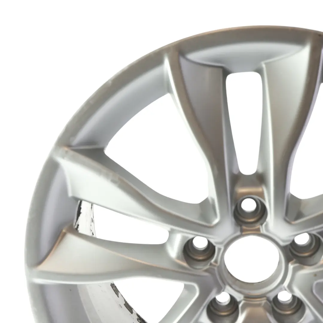 Jante argentée en alliage 17" 7,5J ET:56 pour Audi A3 8P à propos du numéro de pièce 8P0601025CC Audi A3 8P Jante argentée en alliage 17" 7,5J ET:56 - SKU 8P0601025CC-2 - Numéro de pièce 8P0601025CC