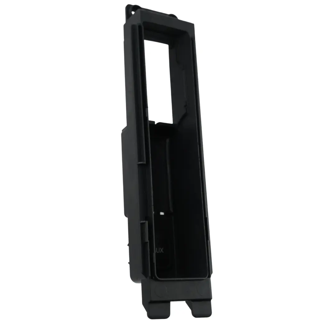 Mittelkonsole Zigarettenanzünder Aux Abdeckung für Audi A3 8P mit Teilenummer 8P0863284D Audi A3 8P Mittelkonsole Zigarettenanzünder Aux Abdeckung - SKU 8P0863284D - Teilenummer 8P0863284D