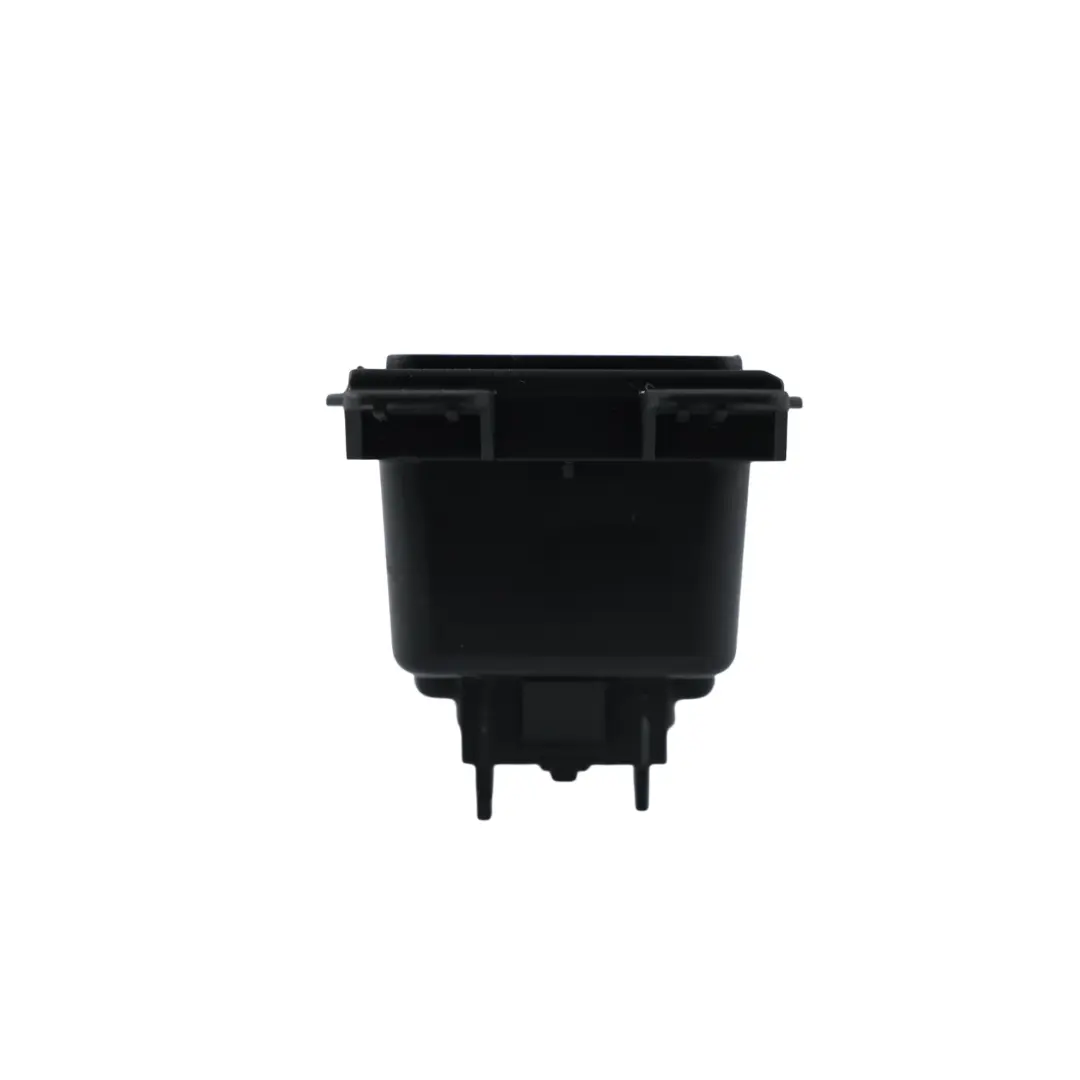 Mittelkonsole Zigarettenanzünder Aux Abdeckung für Audi A3 8P mit Teilenummer 8P0863284D Audi A3 8P Mittelkonsole Zigarettenanzünder Aux Abdeckung - SKU 8P0863284D - Teilenummer 8P0863284D