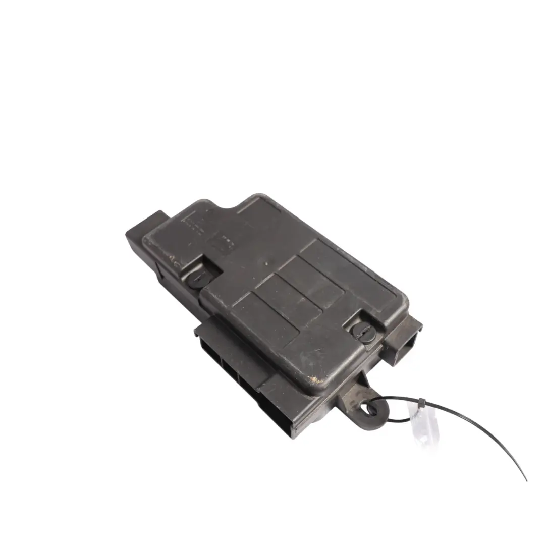 Fuse Box Control Unit Module to VW Volkswagen Passat B6 with Part number 8P0937548A VW Volkswagen Passat B6 Fuse Box Control Unit Module - SKU 8P0937548A - Part number 8P0937548A