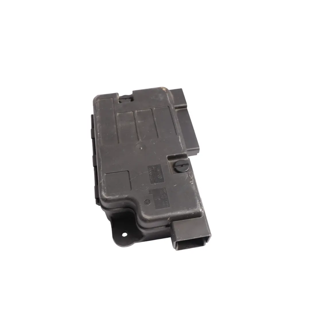 VW Volkswagen Passat B6 Fuse Box Control Unit Module - SKU 8P0937548A - Part number 8P0937548A