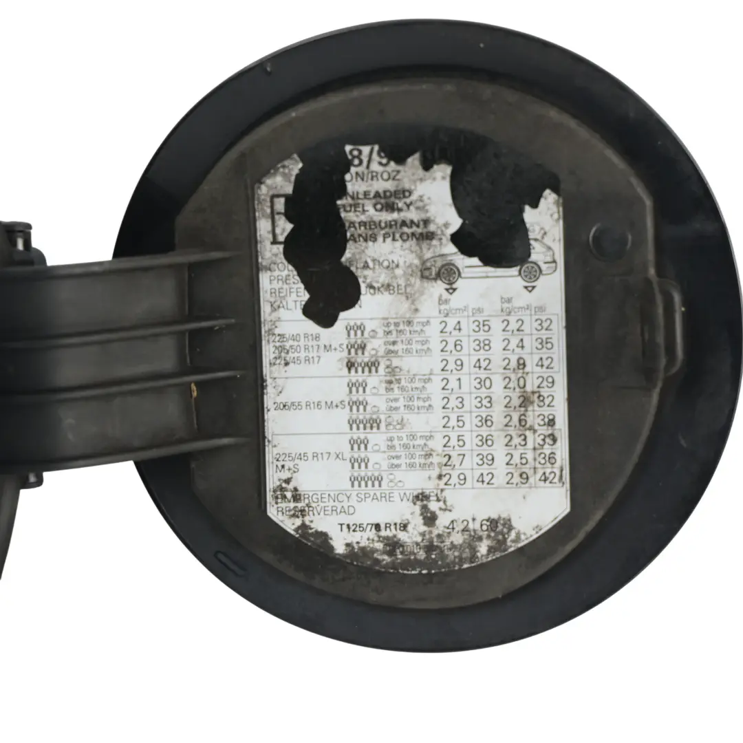 Tankdeckel Tankklappe Phantom Schwarz Z9Y für Audi A3 8P mit Teilenummer 8P4809907C Audi A3 8P Tankdeckel Tankklappe Phantom Schwarz Z9Y - SKU 8P4809907C-PHB - Teilenummer 8P4809907C
