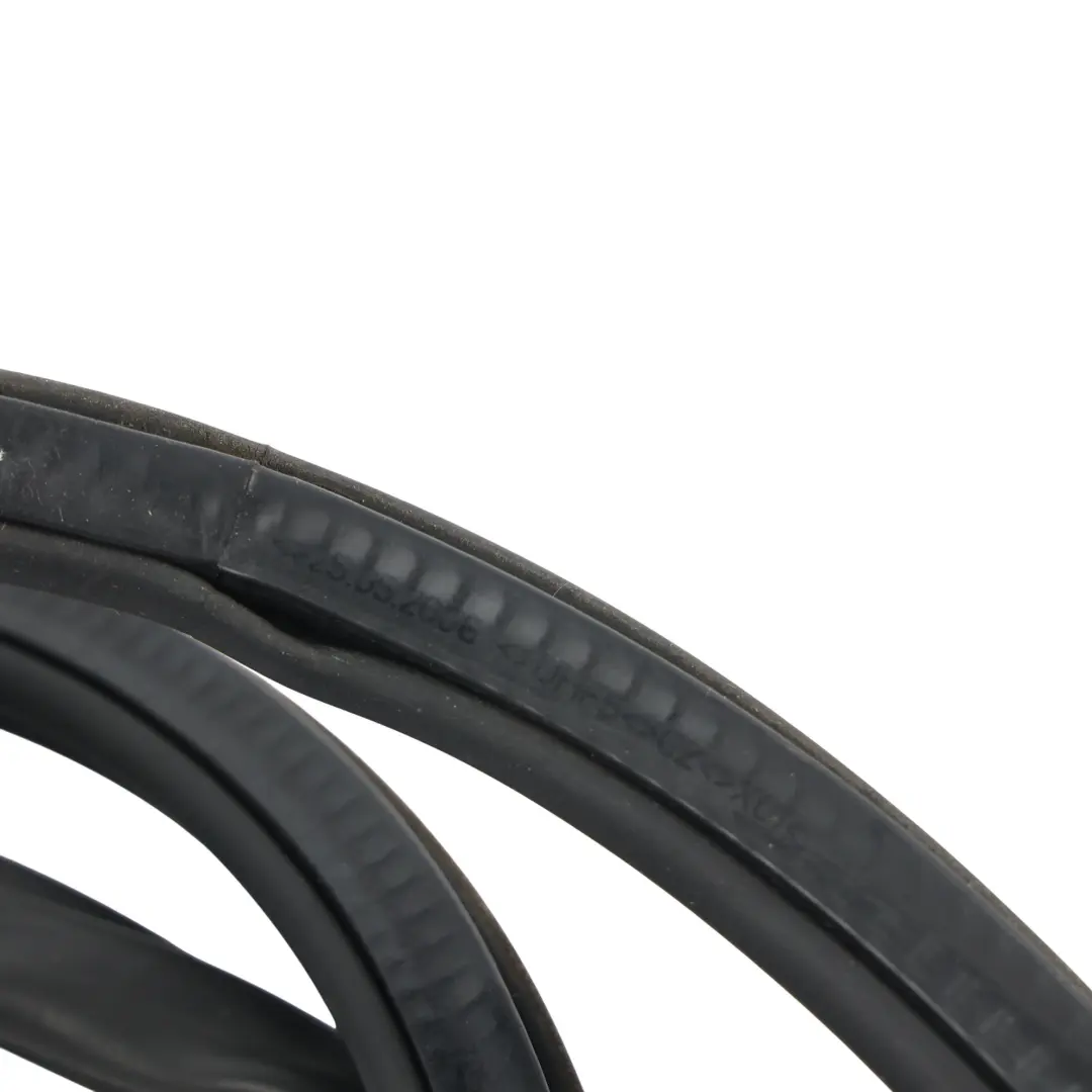 Audi A3 8P 5-Türer Heck Kofferraum Heckklappe Dichtung Gummi - SKU 8P4827705A - Teilenummer 8P4827705A