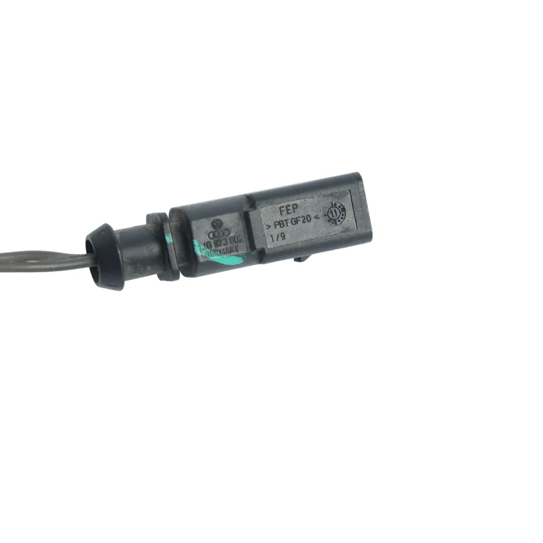 Tubo Línea Alimentación AdBlue 2.0 TDI para Audi Q5 8R con número de pieza 8R0131911 Audi Q5 8R Tubo Línea Alimentación AdBlue 2.0 TDI - SKU 8R0131911-1 - Número de pieza 8R0131911