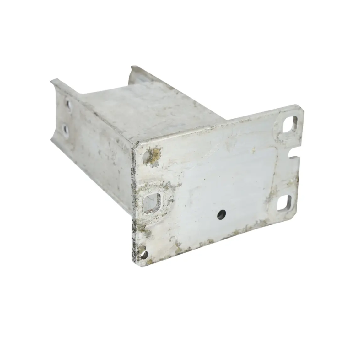 Supporto Rinforzo Barra Crash Anteriore Sinistro per Audi Q5 8R con numero di parte 8R0807133 Audi Q5 8R Supporto Rinforzo Barra Crash Anteriore Sinistro - SKU 8R0807133 - Numero di parte 8R0807133