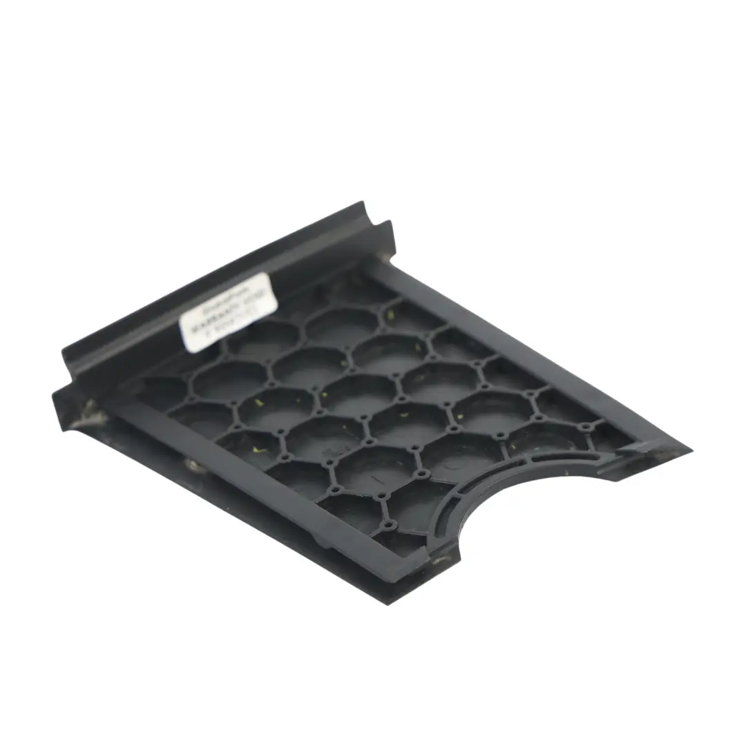 Tapa Panel Caja Agua Pieza Final para Audi Q5 8R con número de pieza 8R0971824A Audi Q5 8R Tapa Panel Caja Agua Pieza Final - SKU 8R0971824A - Número de pieza 8R0971824A