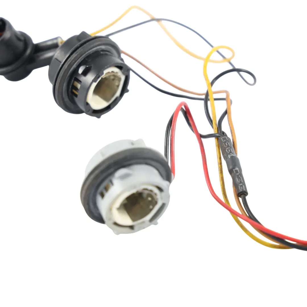 Audi A5 8T Câble Faisceau Support Ampoule LED Arrière Gauche Droit - SKU 8T0945221 - Numéro de pièce 8T0945221