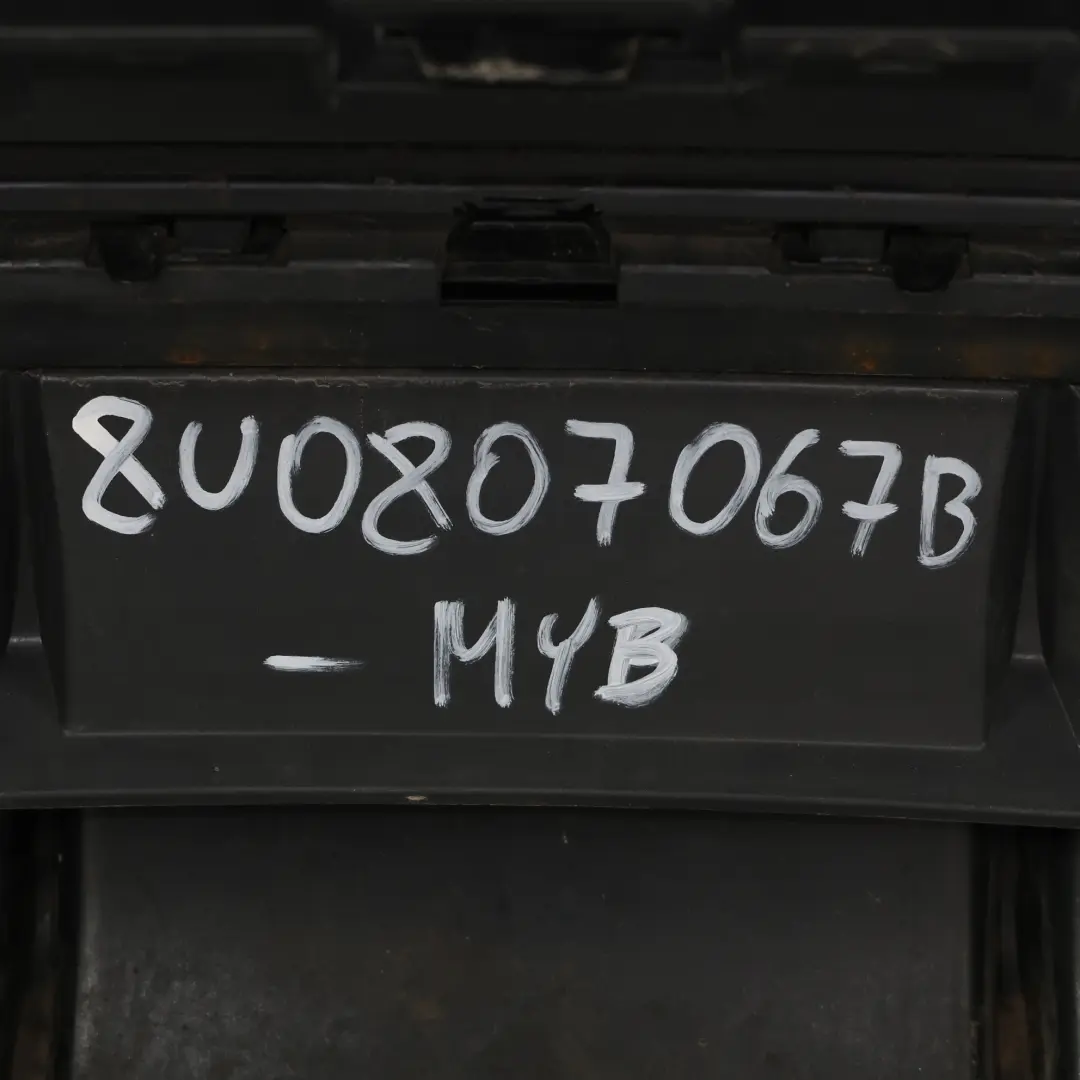 Audi Q3 8U Zderzak Tylny Mythical Black Czarny Metalik - Y9T - SKU 8U0807067B-MYB - Numer Części 8U0807067B