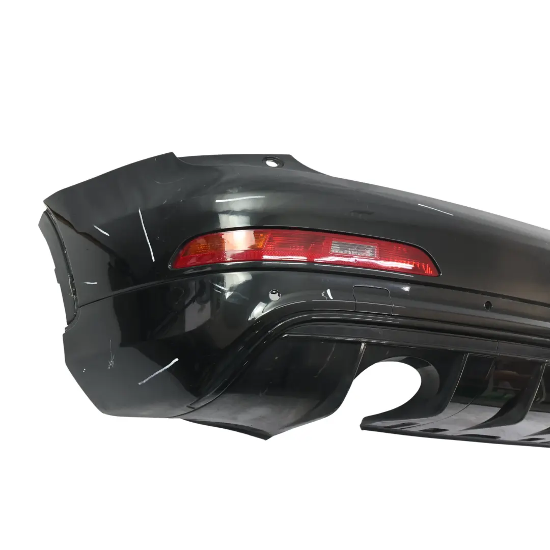 Zderzak Tylny Mythical Black Czarny Metalik - Y9T do Audi Q3 8U o numerze 8U0807067B Audi Q3 8U Zderzak Tylny Mythical Black Czarny Metalik - Y9T - SKU 8U0807067B-MYB - Numer Części 8U0807067B