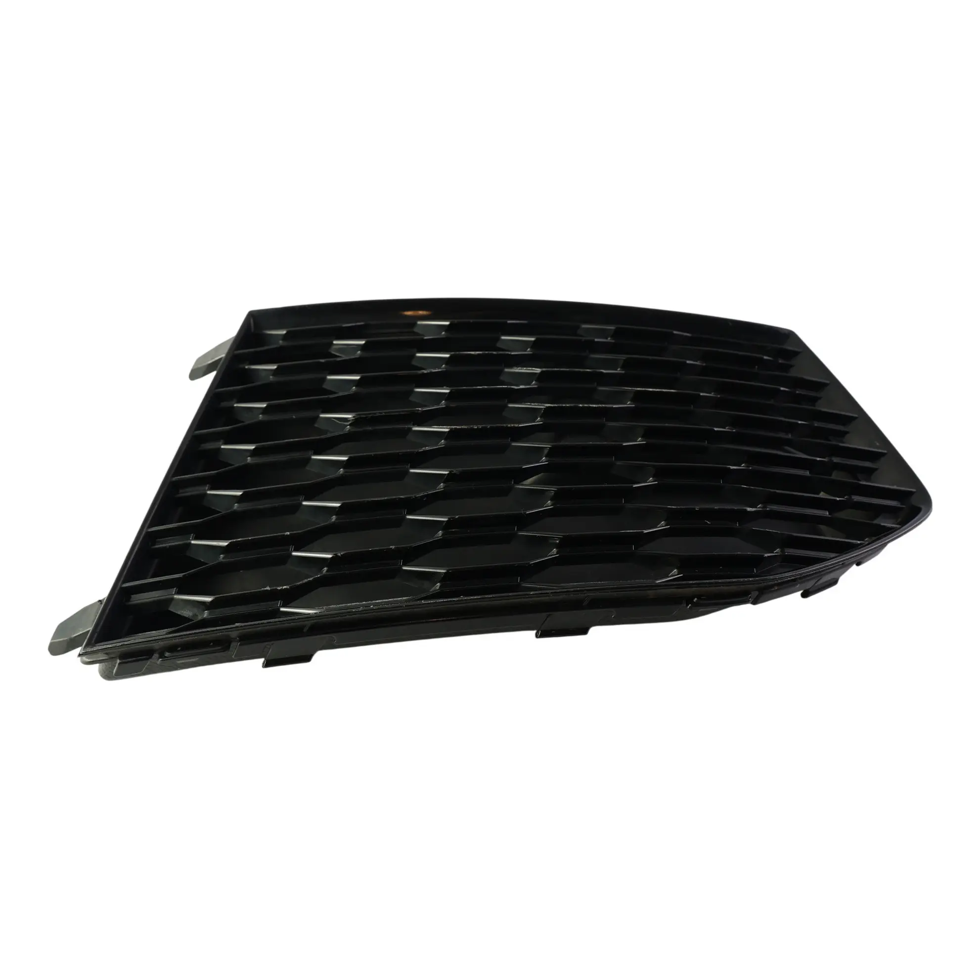 Audi Q3 8U Kratka Zderzaka Przedniego S-Line Prawa 8U0807152